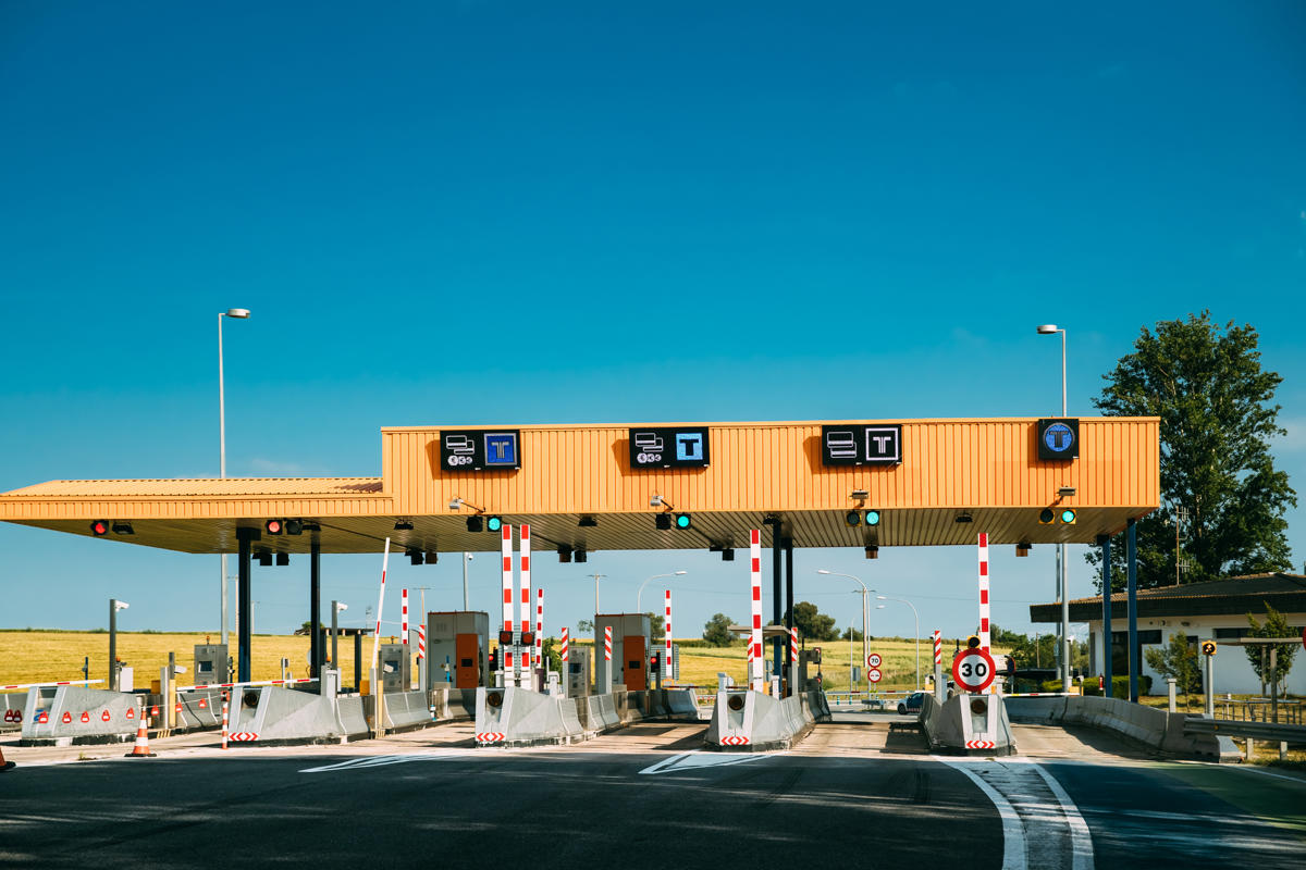 Adiós a las barreras y las esperas: el sistema que ya usan miles de conductores en España