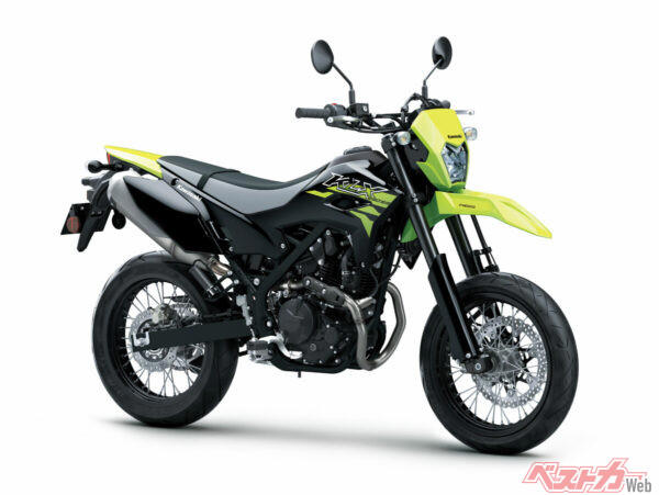 カワサキ「KLX230SM」新色登場！ 都会を駆け抜けるスーパーモトの魅力