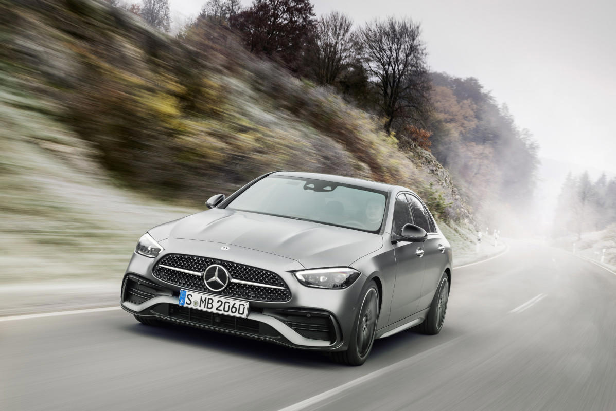 Dealer employee arrested after taking customer’s Mercedes to a bar