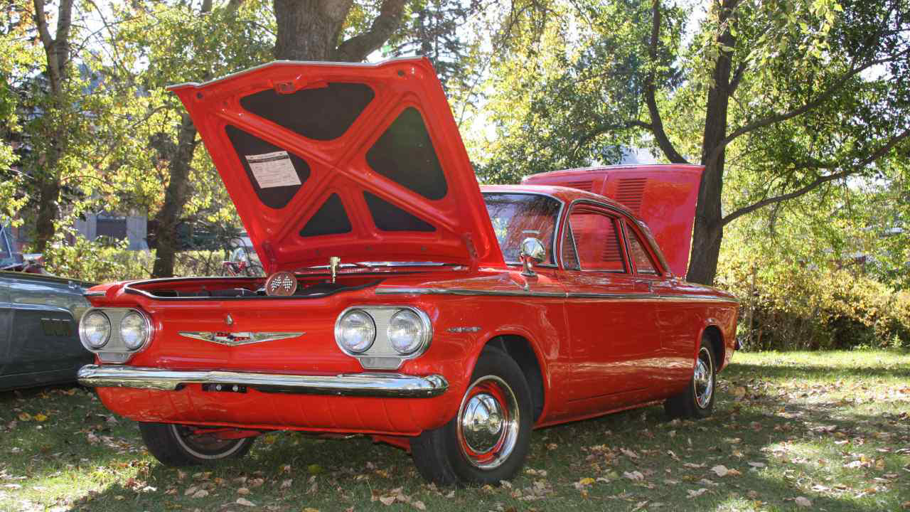 Chevrolet, Mechanics warn the 1960 Chevrolet Corvair’s design made handling unpredictable for drivers