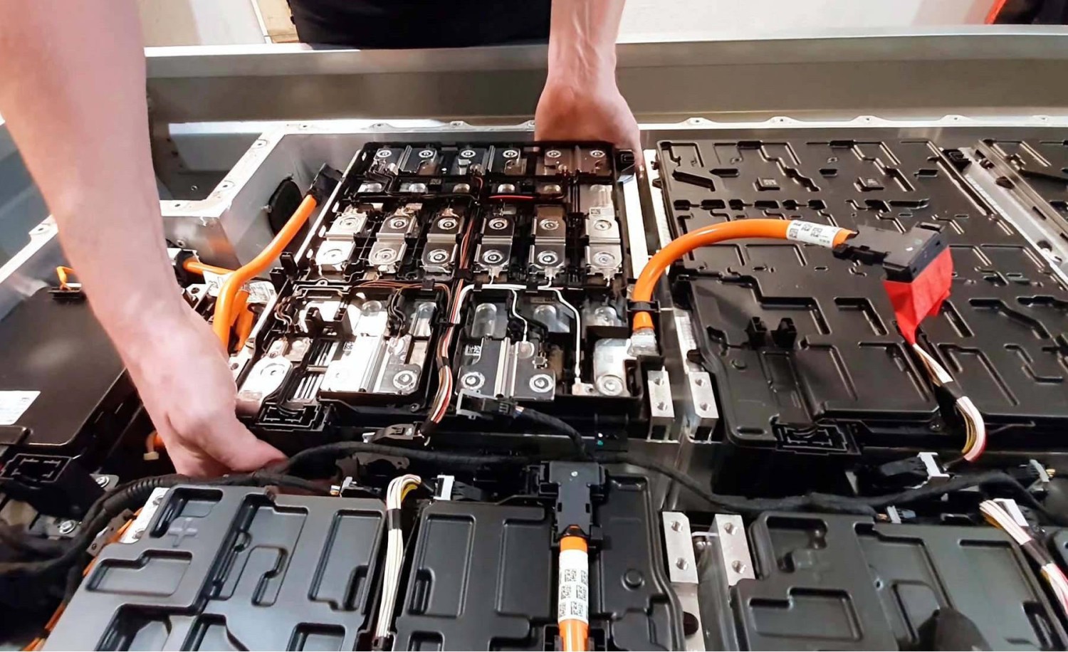 ¿Por qué debes cargar tu coche eléctrico solo hasta el 80% y no hasta el 100%? La explicación es muy lógica