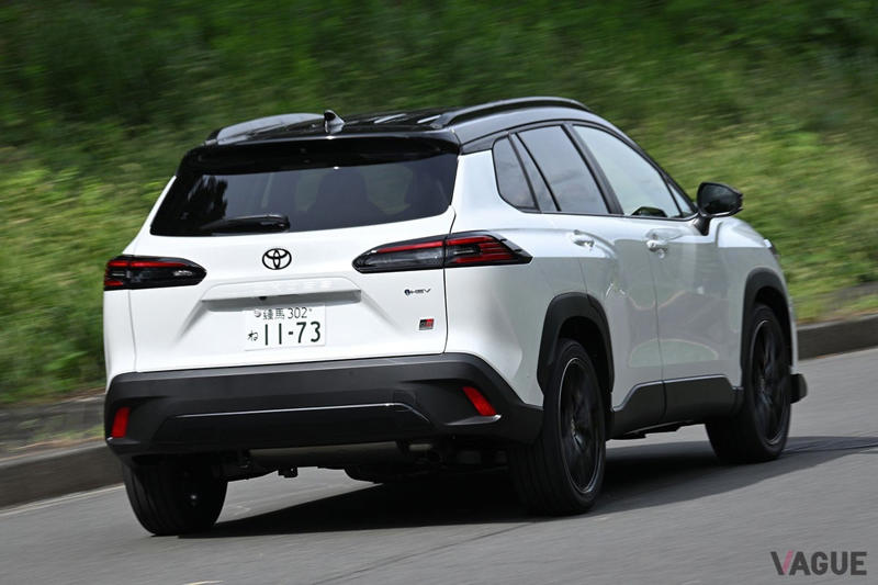 進化したトヨタ「カローラクロス」に注目の新グレード「GRスポーツ」登場！ 見た目もエンジンも足回りも特別な“メーカー謹製チューニング”の妙味とは？