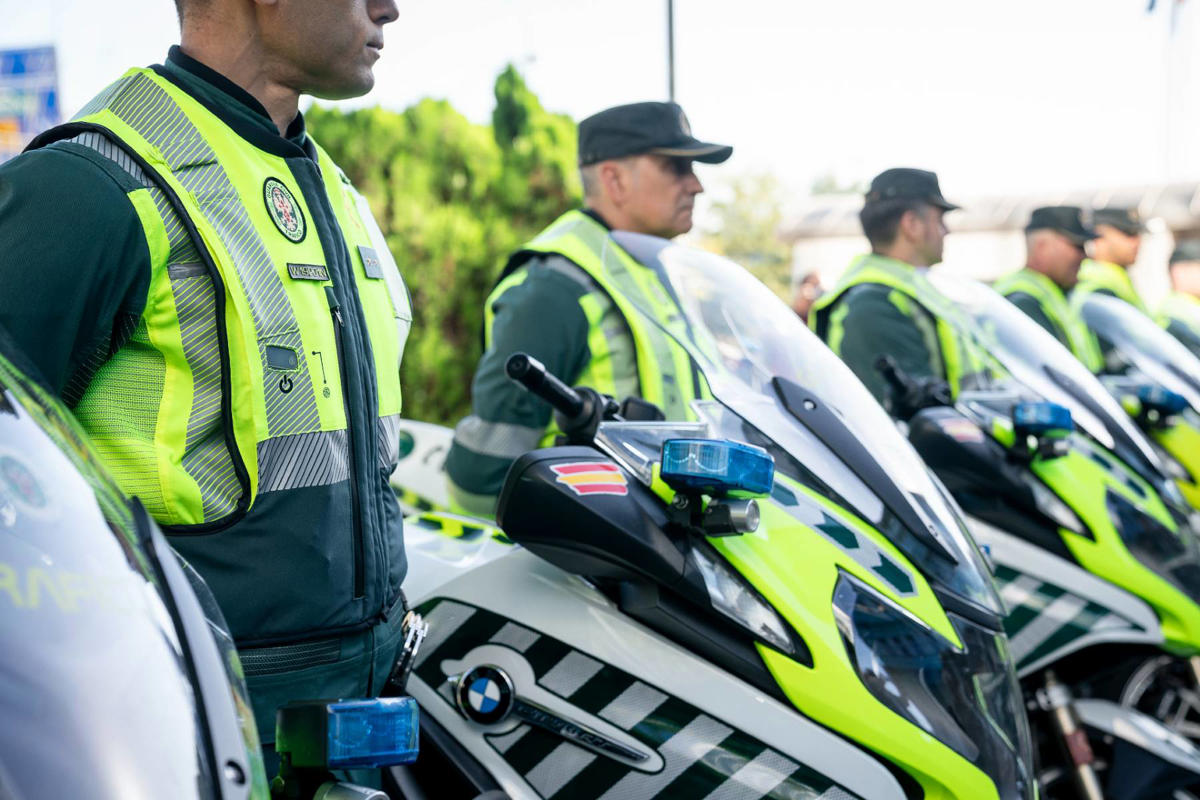 ¿Cuánto gana al mes un Guardia Civil de tráfico? Este es el sueldo real