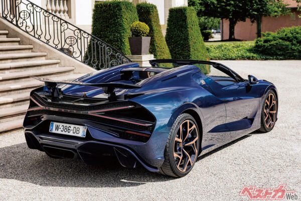 1600馬力のＷ16エンジン搭載!! 約8.6億円もする最高速450km/hの「ブガッティ ミストラル」はどんなクルマ？