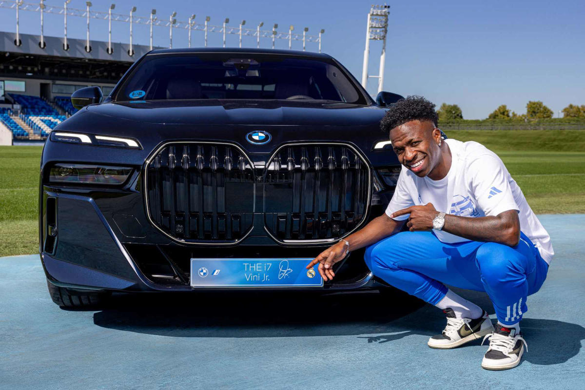 La superberlina de Vinicius, estrella del derbi entre el Real Madrid y el Atlético: es tan potente como un gran deportivo