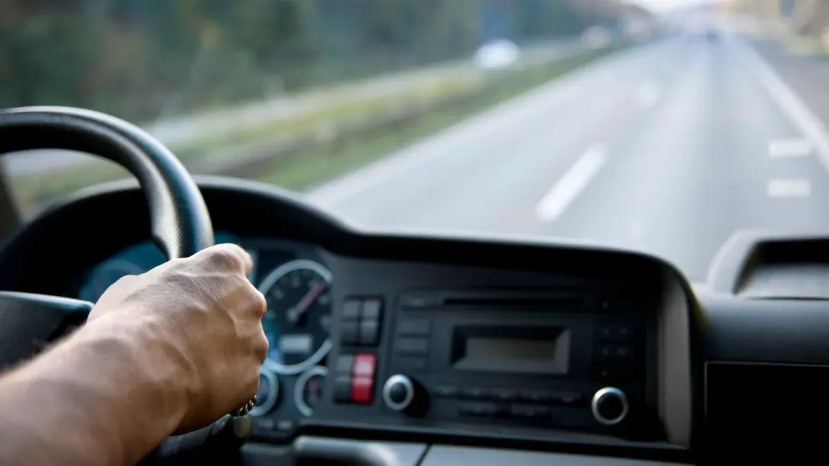 La DGT cambia las normas para los conductores mayores de 65 años: estas son las restricciones