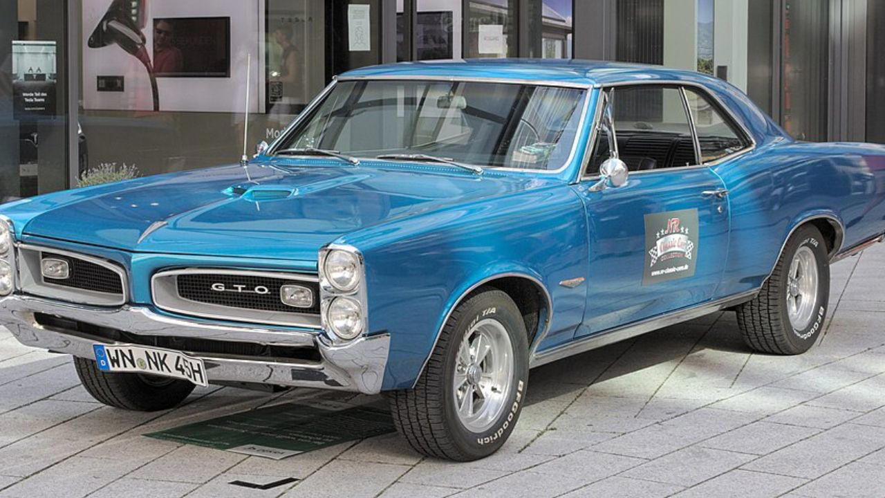 Pontiac, How Pontiac created a muscle car before anyone knew the term