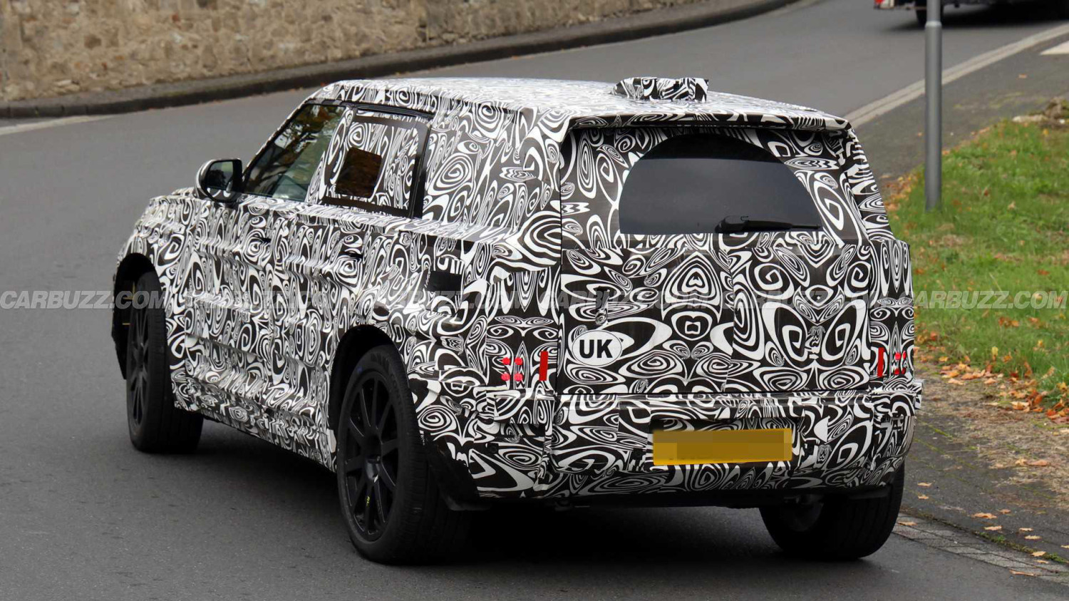 Land Rover's baby Defender lands in 2027 with electric power