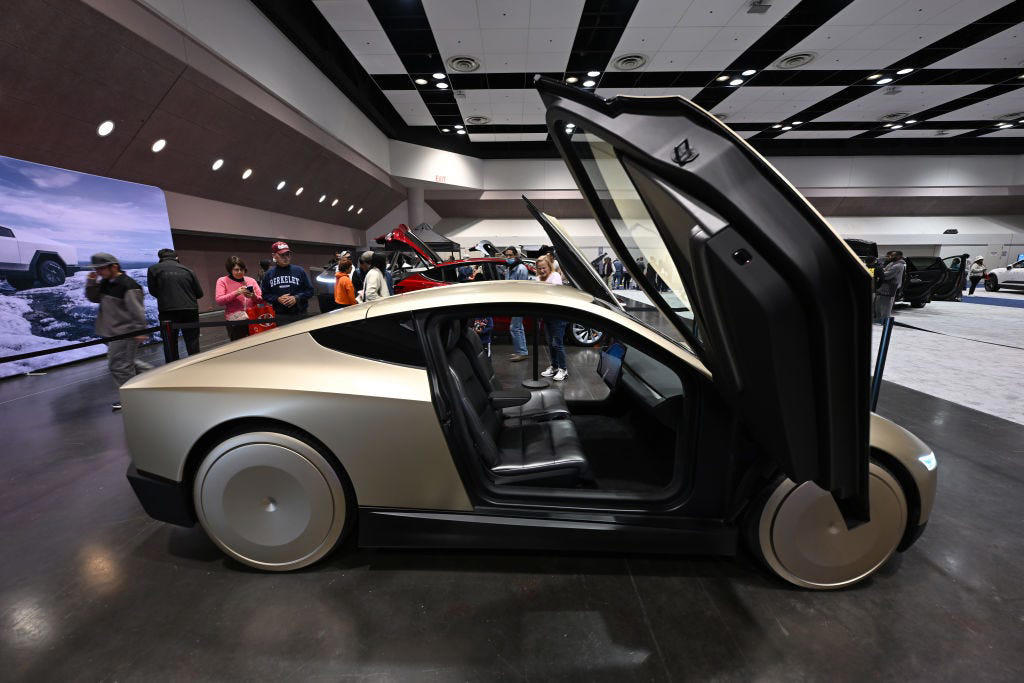 Bombazo de Elon Musk: un Tesla Cybercab sin volante ni pedales verá la luz "en unos pocos meses"