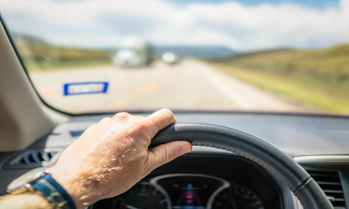 Los consejos que arrasan en TikTok para vencer la amaxofobia (y los que deberías evitar)