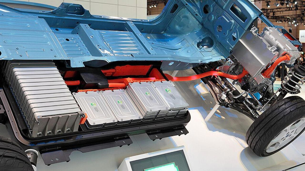 Battery, New fluorinated electrolyte could nearly double EV battery range