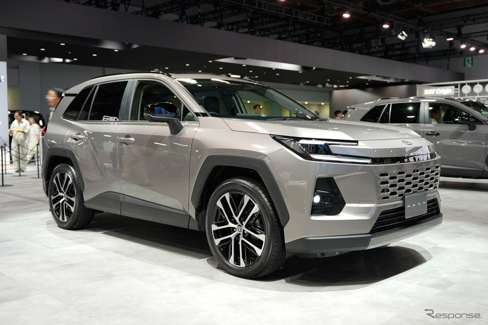 「3つの味」が選べる新型トヨタ『RAV4』日本仕様が一般公開！ 2025年度内発売へ…ジャパンモビリティショー2025