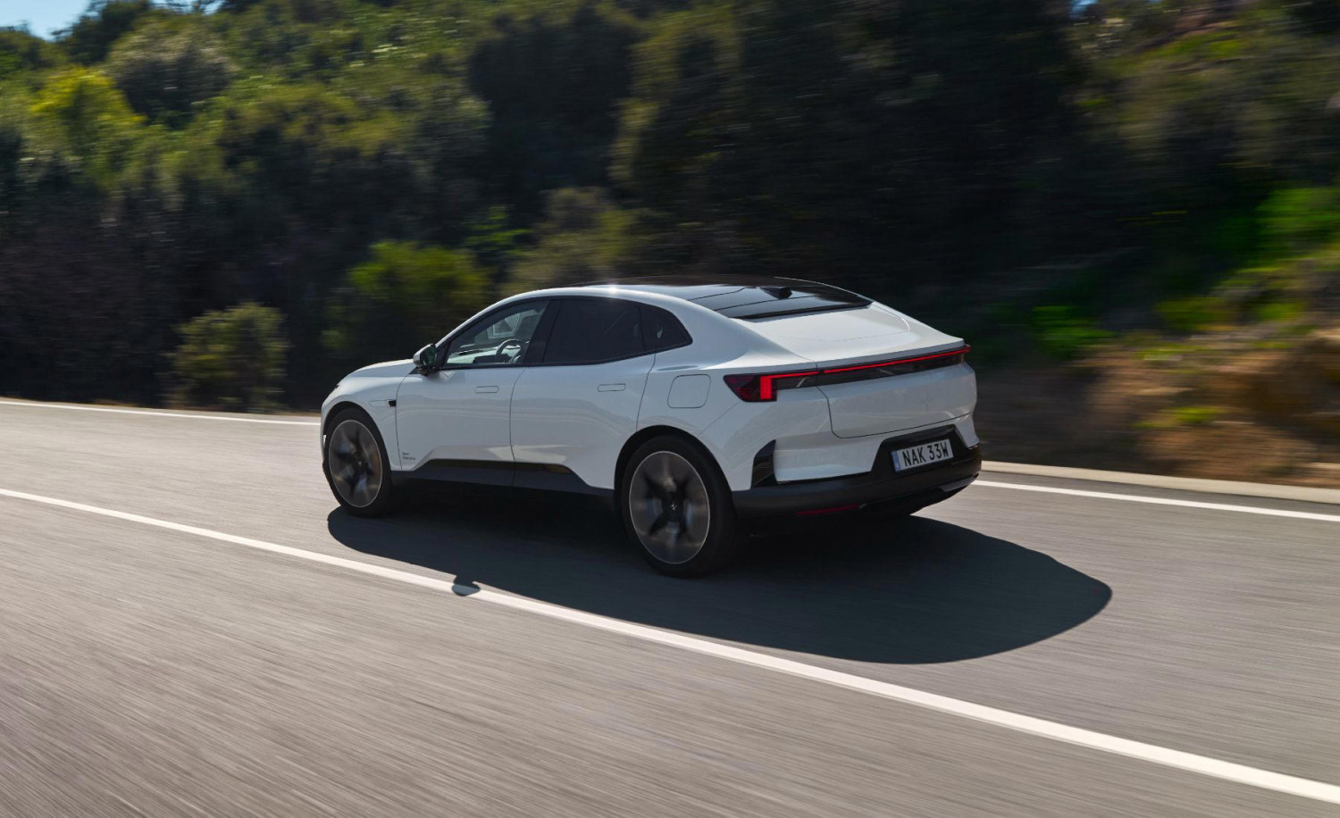Los Polestar 3 y 4 se ponen al día: tecnología de 800 voltios y carga en 22 minutos