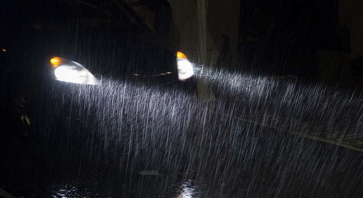 Ni para ver por la noche ni para la niebla: la DGT aclara el verdadero propósito de las luces de posición