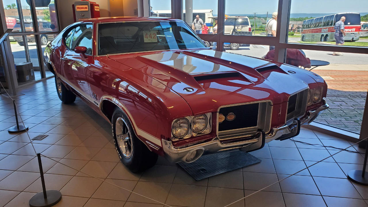 Oldsmobile built a 442 W-30 that reached 60 mph in under 6 seconds in 1970