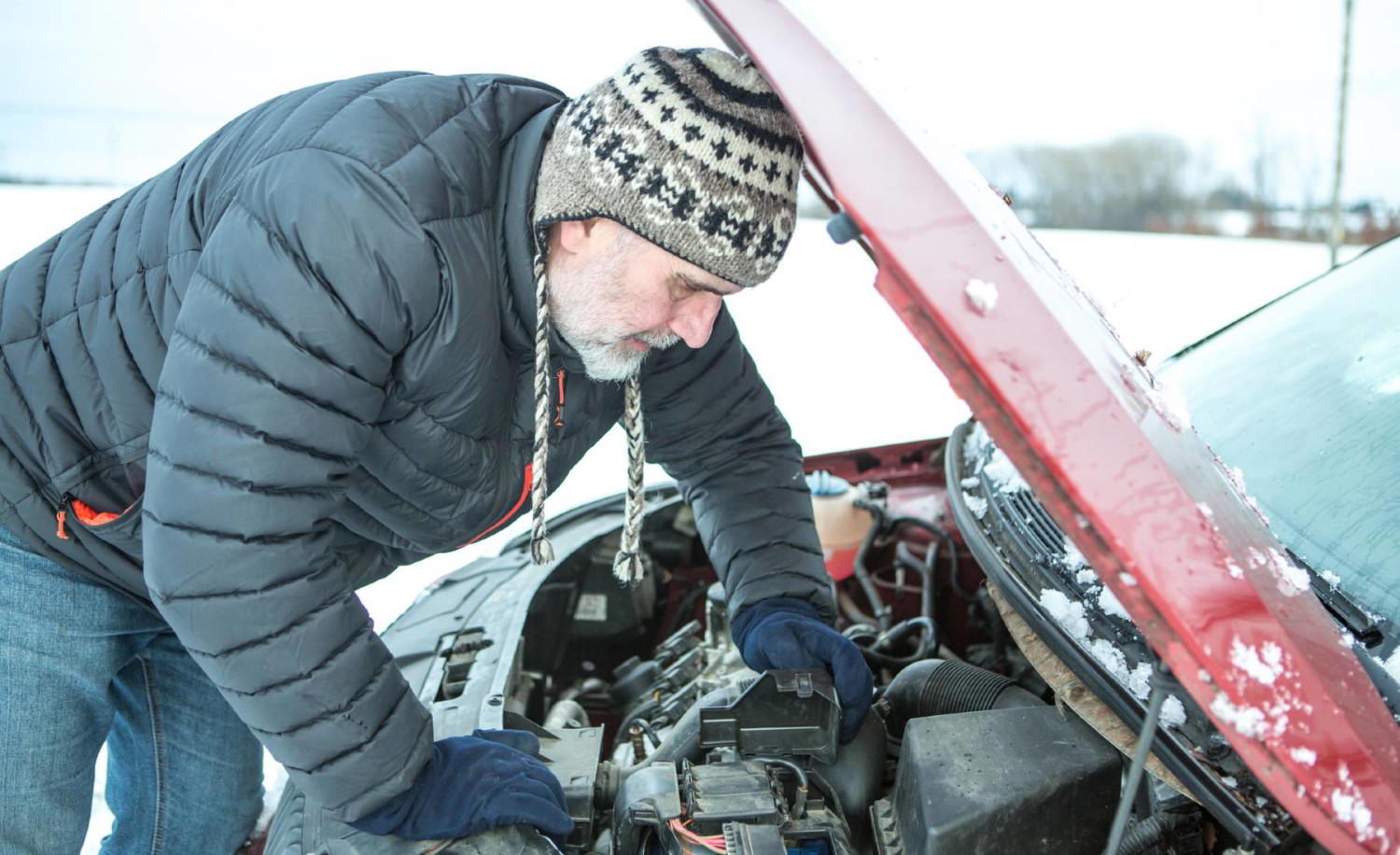 ¿Por qué la batería de tu coche suele morir en invierno? La verdad sobre su vida útil y el frío extremo