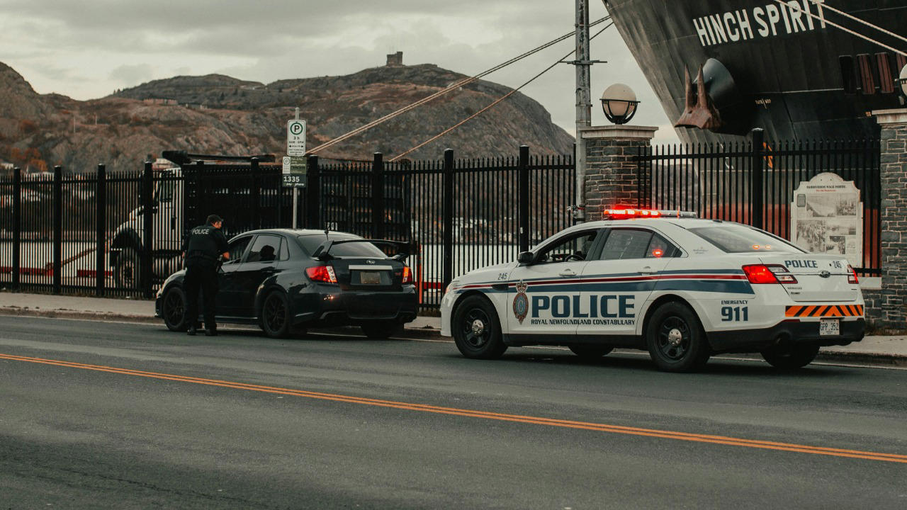 How police officers size up risk before approaching your vehicle