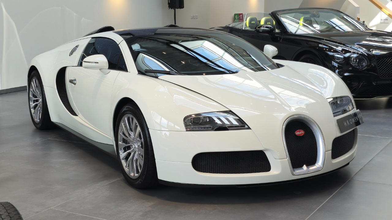 Bugatti, Bugatti debuts 1,600 hp W16 Mistral La Perle Rare one-off