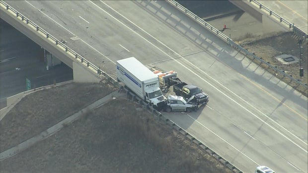 Northbound I-25 in northern Colorado reopens 5 1/2 hours after deadly 4-car crash