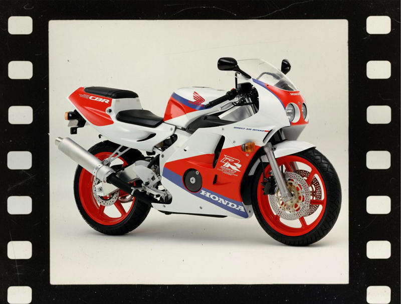 ホンダ「CBR250RR」（1990年）【90年代に登場したホンダのバイク図鑑】