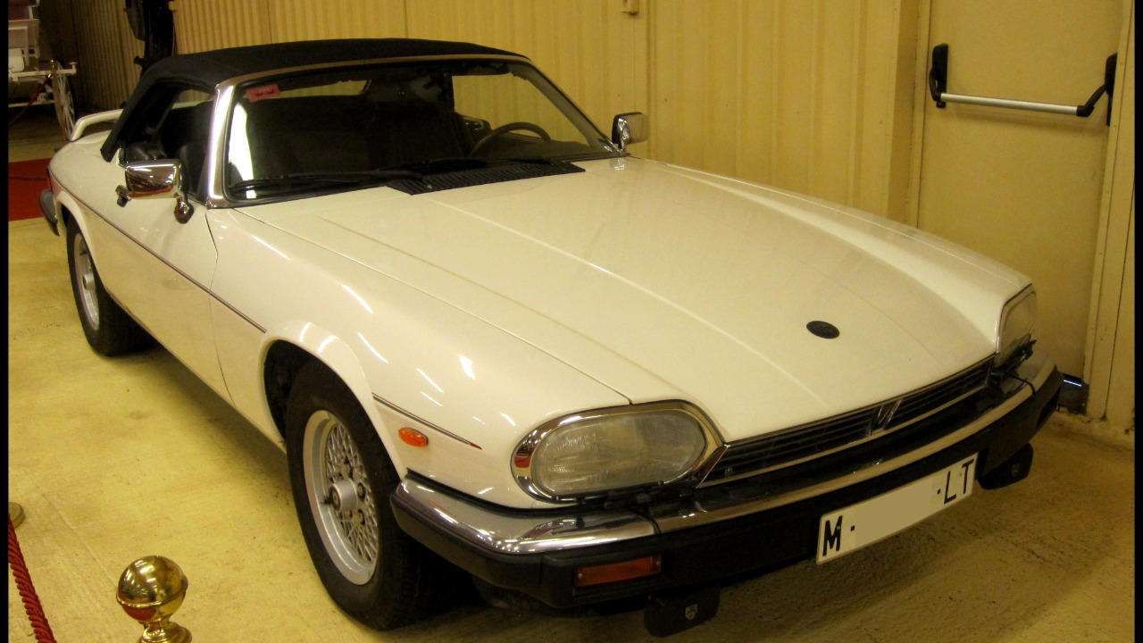 Why the 1990 Jaguar XJ220 became a legend with baggage