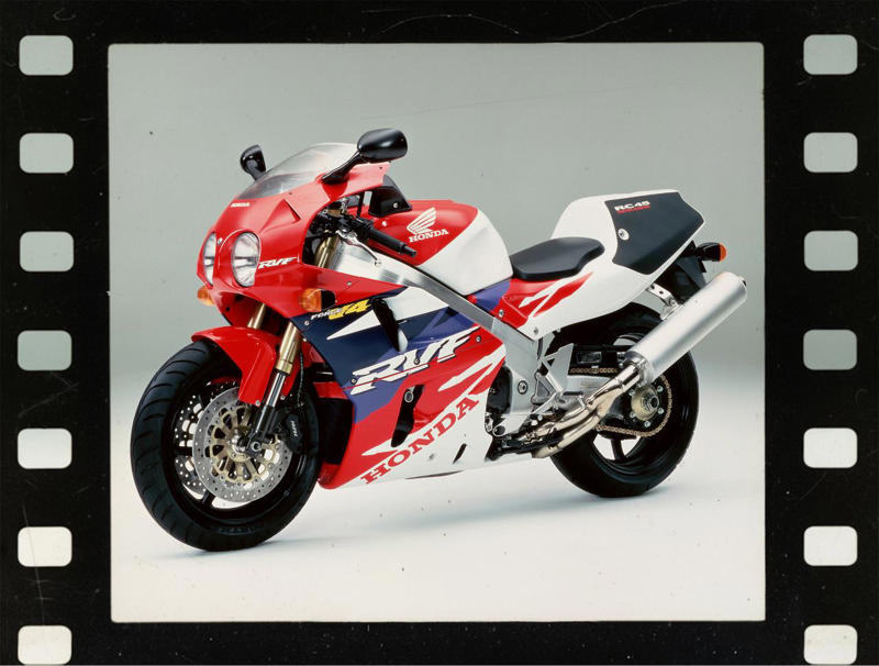 ホンダ「RVF / RC45」（1994年）【90年代に登場したホンダのバイク図鑑】