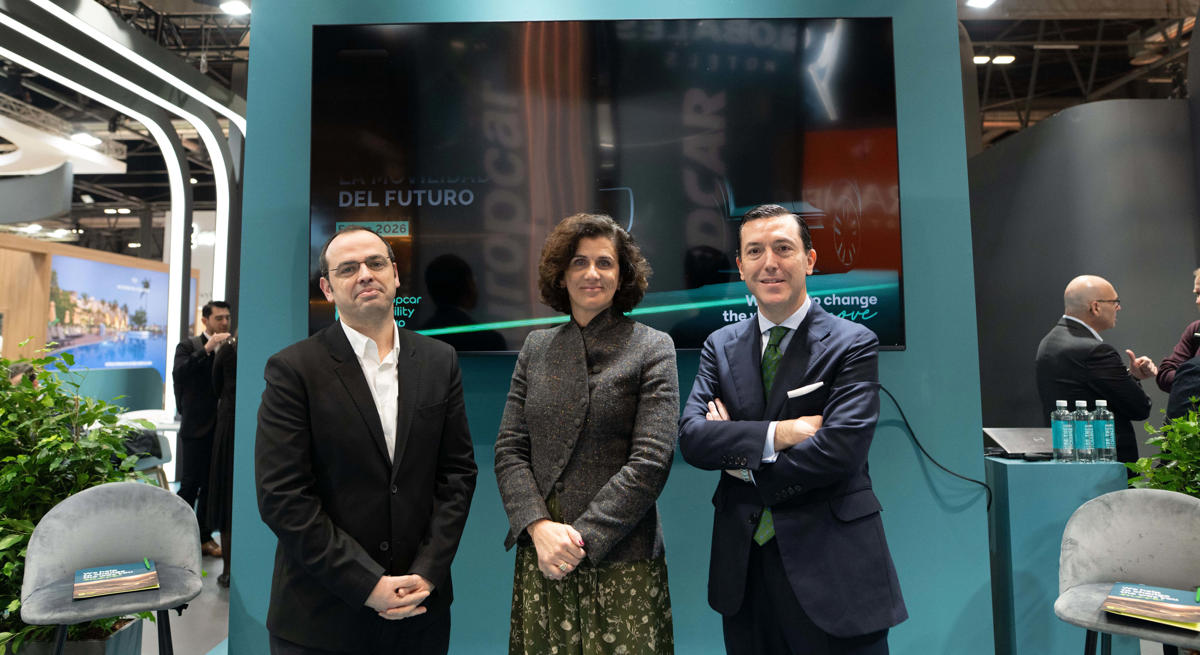 La mitad de los conductores españoles cambia su forma de viajar por el encarecimiento del turismo y la masificación