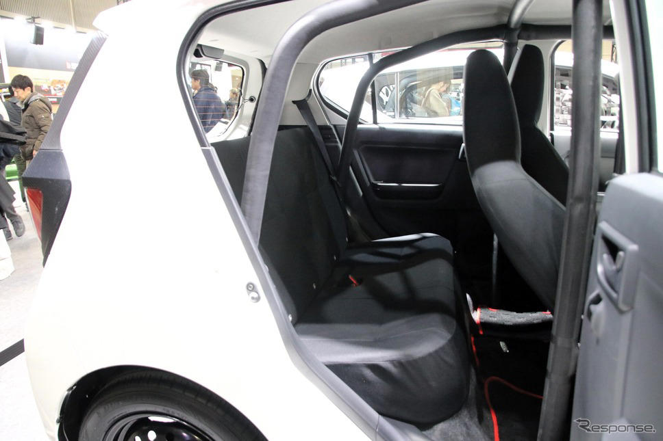 「ミラ・アバンツァート」のワクワクを再び! 5速MT＆ターボの『ミライース』、ロールケージ装備でも「4人乗り」のこだわり…東京オートサロン2026