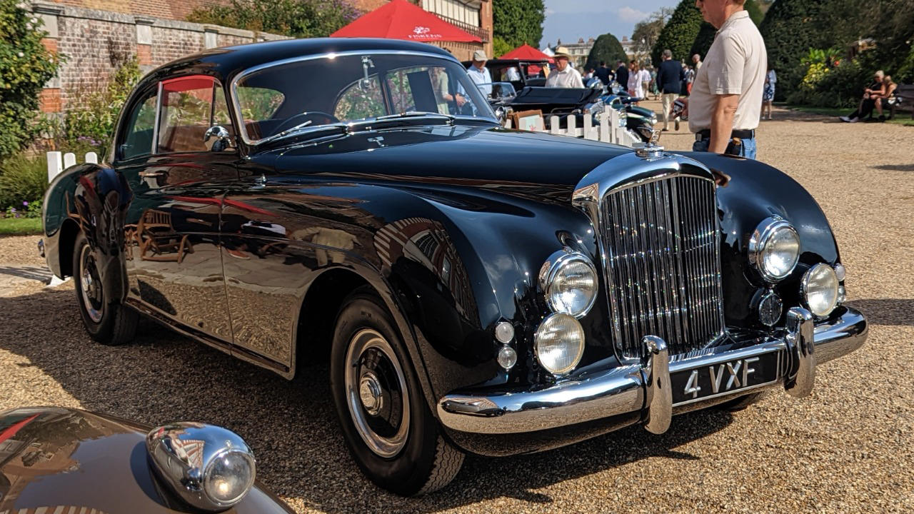 When the 1953 Bentley Continental R-Type chased speed