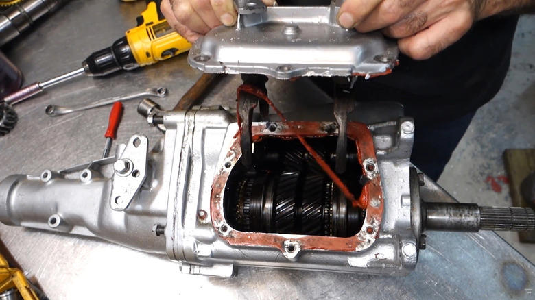 What's the difference between the Muncie M20, M21, and M22 transmissions?