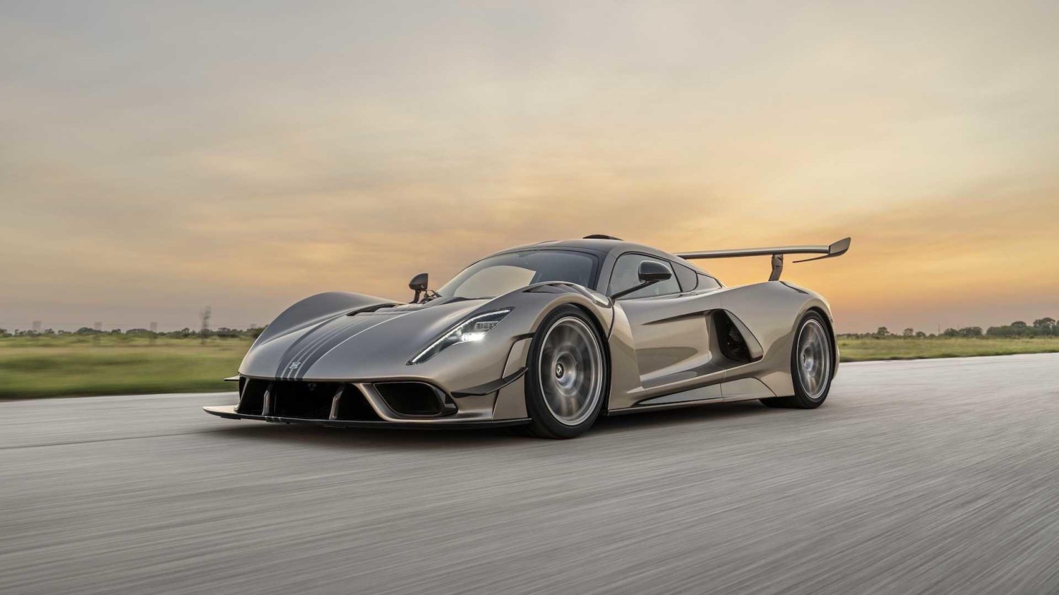 Hennessey's 2,000-hp manual hypercar looks and sounds completely insane