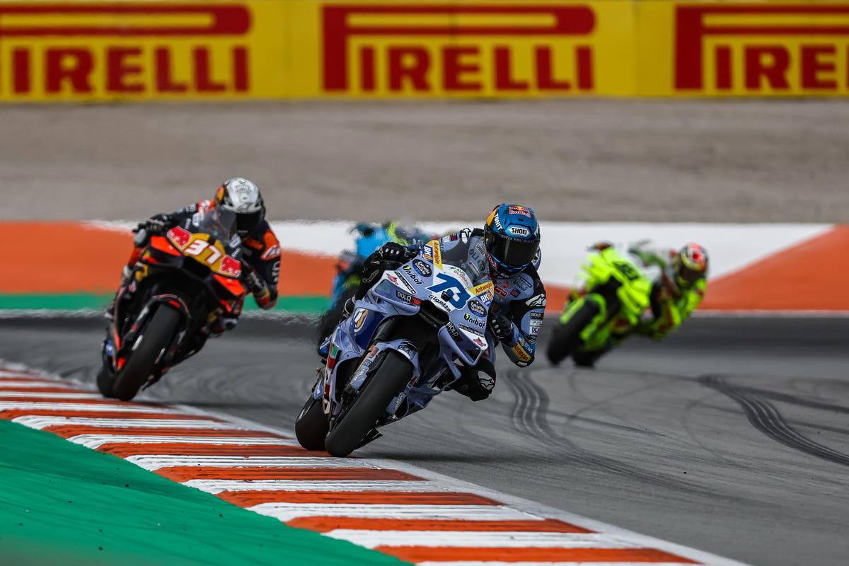 Álex Márquez, sobre su posible fichaje por KTM para suplir a Pedro Acosta en 2027: "Gresini es buena opción"