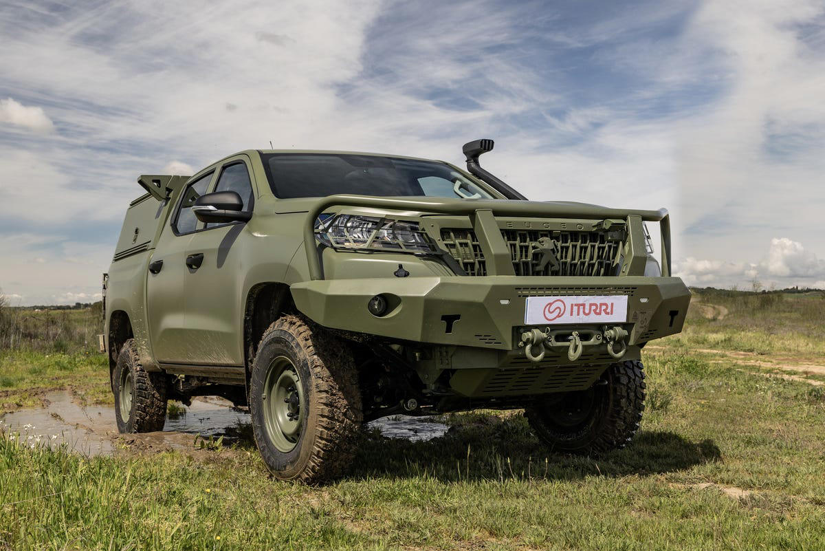 El imponente Peugeot –con motor diésel y adaptado a los estándares de la OTAN– que no se vende en España pero que ya tiene el ejército