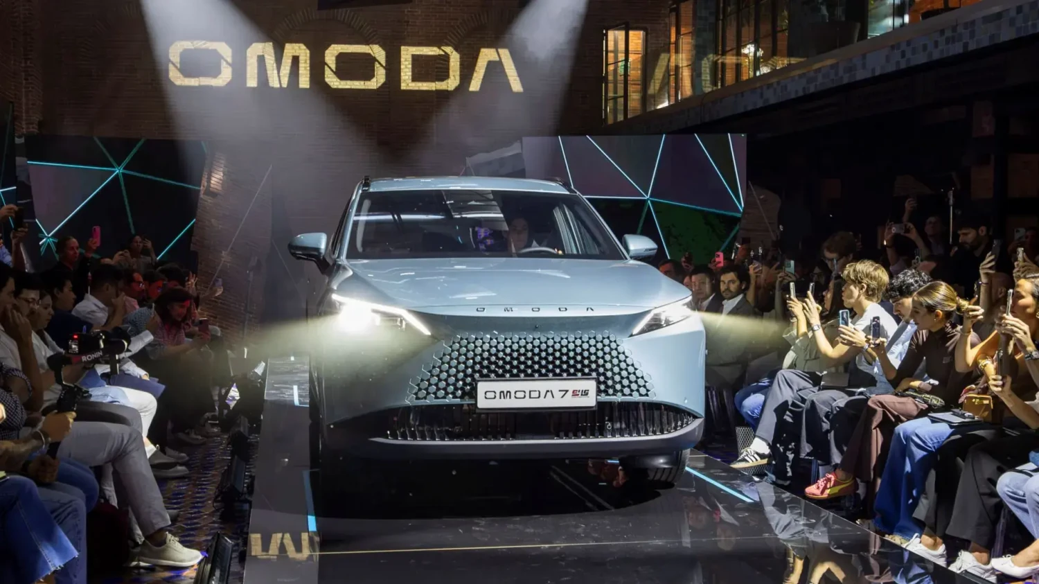 Jaguar, Land Rover, Rover, El Grupo Chery (Ebro, Omoda y Jaecoo) podría fabricar sus coches en las plantas británicas de Jaguar Land Rover