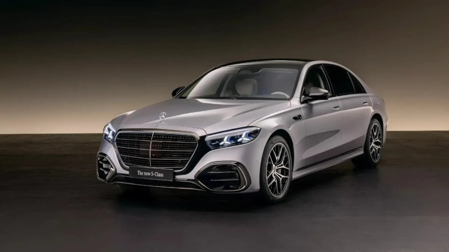 Mercedes, Ferrari, Mercedes Clase S 2026, el buque insignia se renueva con una parrilla iluminada y un motor con soluciones usadas por Ferrari