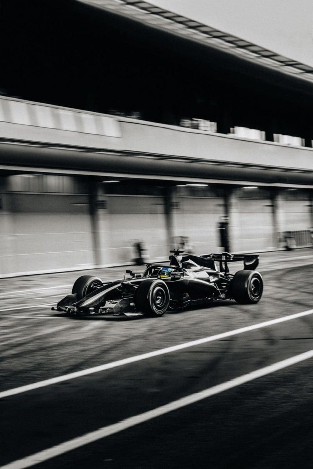 Fernando Alonso, sobre el nuevo Aston Martin F1 de Adrian Newey para 2026: "El AMR26 nos ha respondido bien"