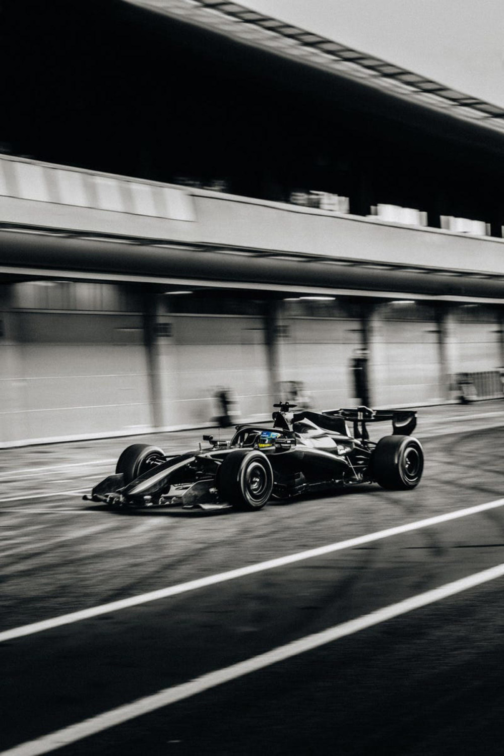 Fernando Alonso, sobre el nuevo Aston Martin F1 de Adrian Newey para 2026: "El AMR26 nos ha respondido bien"