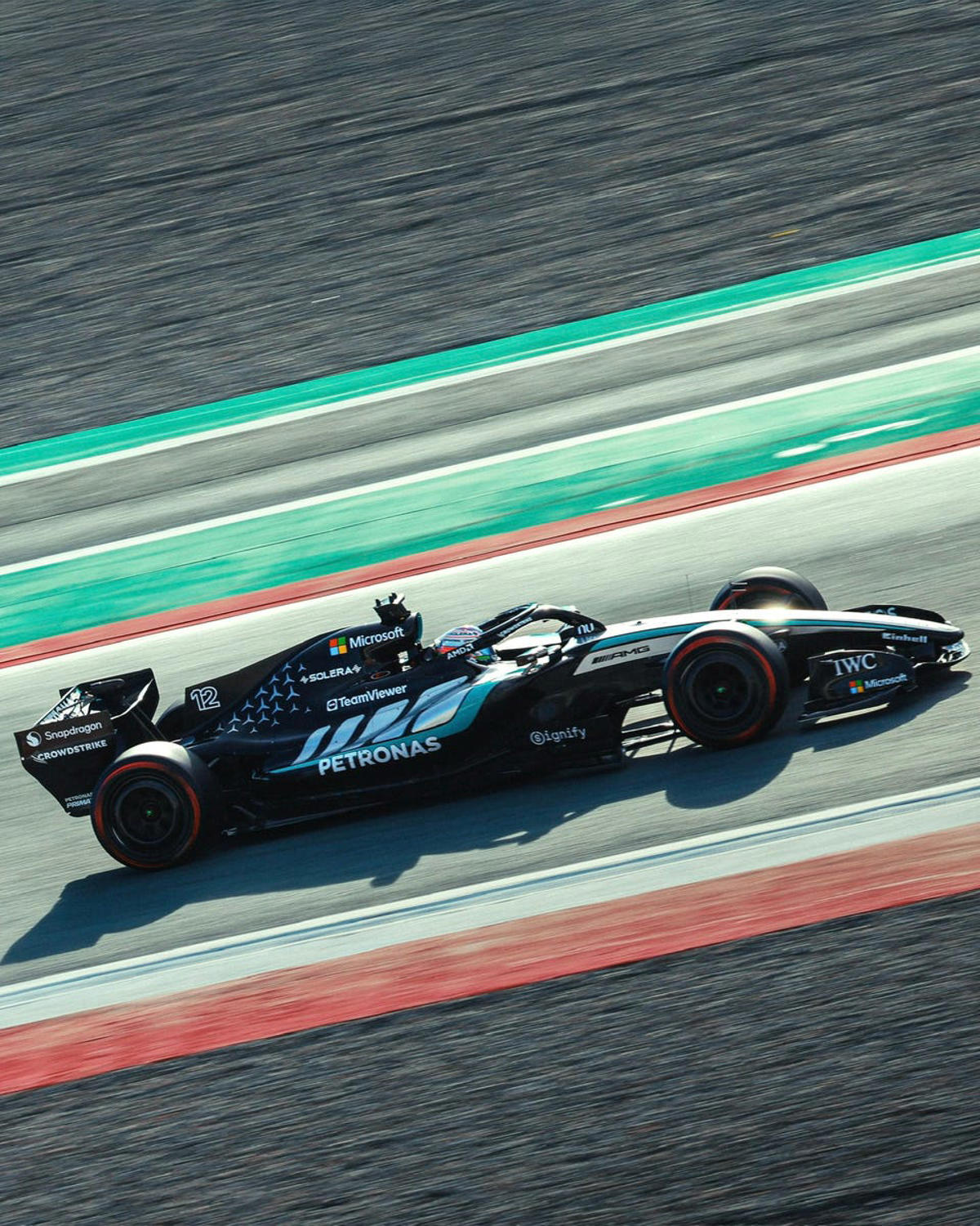 Kimi Antonelli, piloto de Mercedes, sale ileso de un accidente antes de la pretemporada en Bahréin