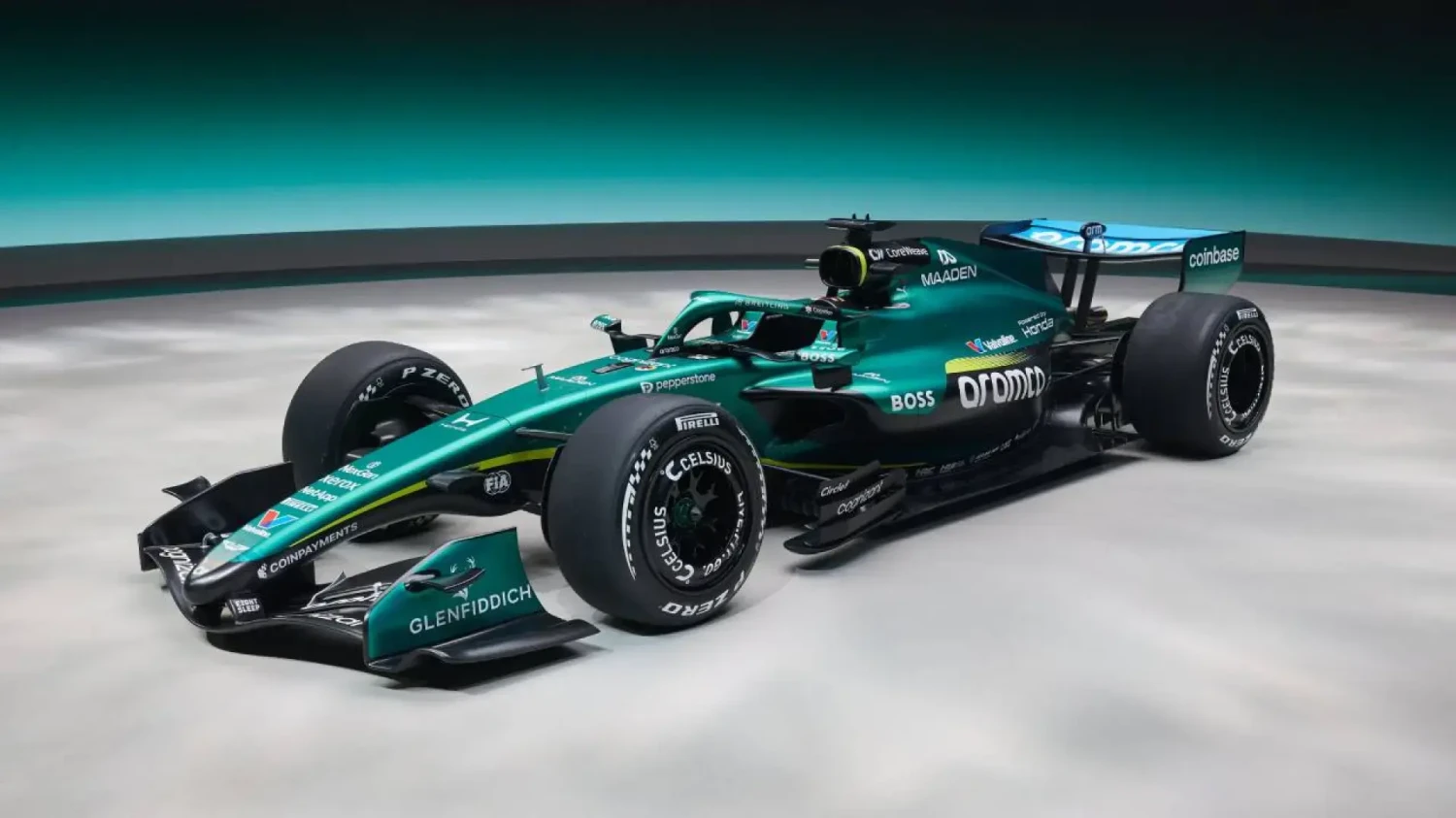 Aston Martin, Aston Martin enseña al mundo el AMR26, el coche con el que Newey quiere volver a convertir a Fernando Alonso en campeón del mundo de Fórmula 1