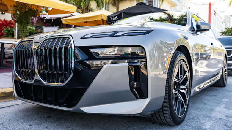 Why BMW switched from the kidney grilles to the nostril