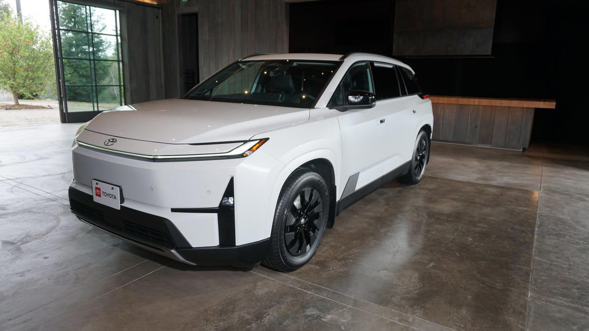 2027 Highlander EV brings 338 HP and 320 miles of range