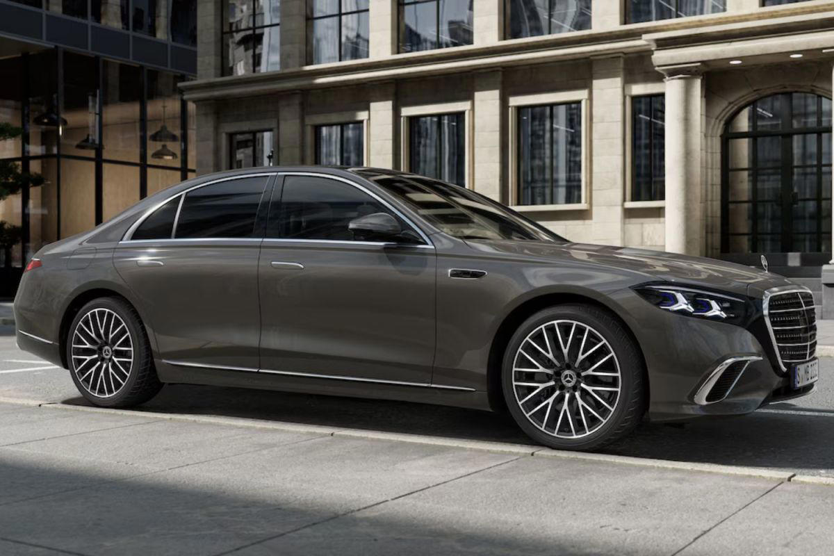 Mercedes-Benz targets higher volume after years of sliding sales