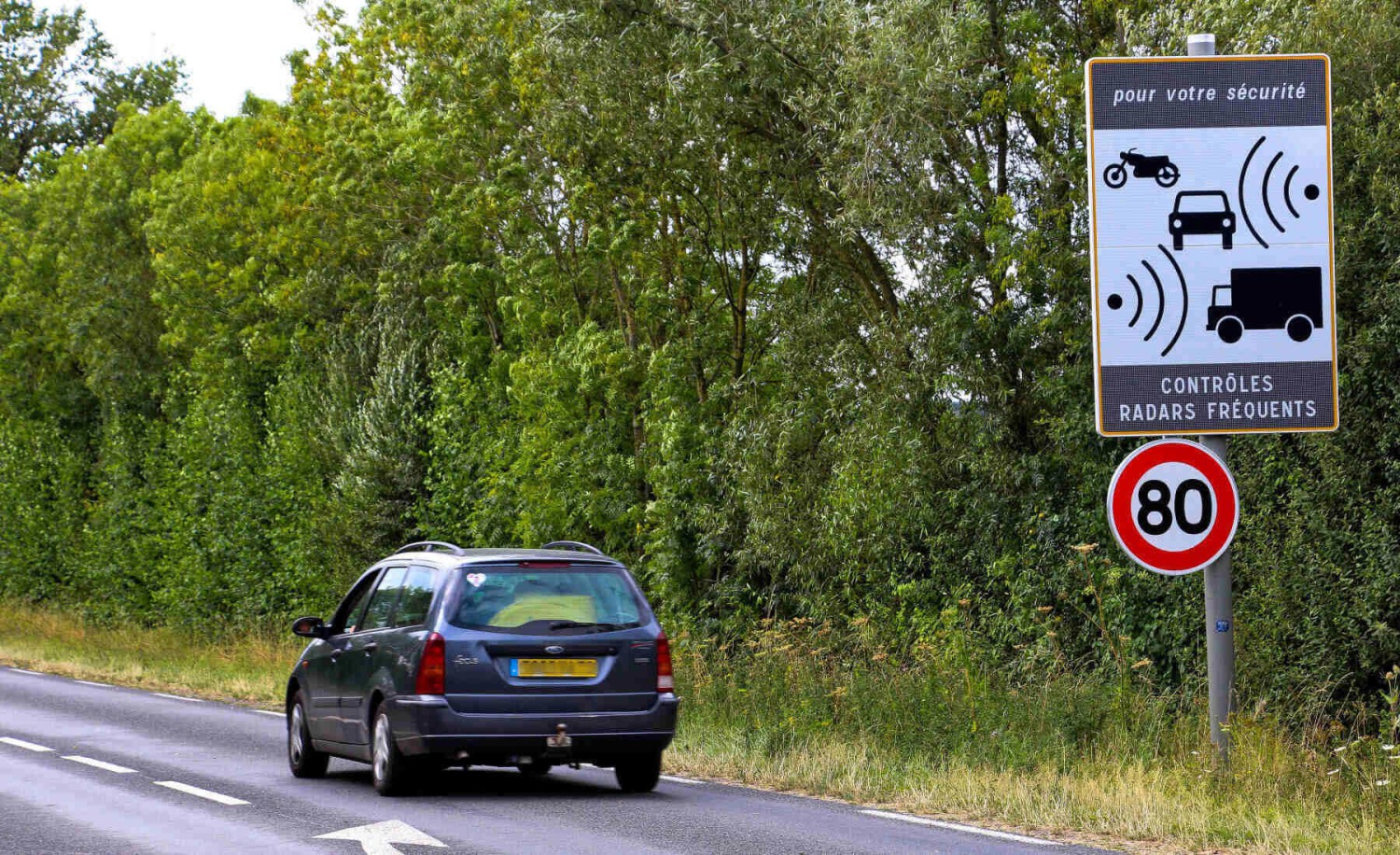 Los radares se vuelven selectivos: así decidirán qué coches deben demostrar que tienen seguro y cuáles no