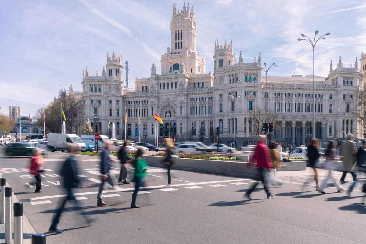 La actual campaña de la policía está enfocada en los peatones y tienes que tener cuidado con esto: la DGT advierte multas de 80 a 1.000 euros
