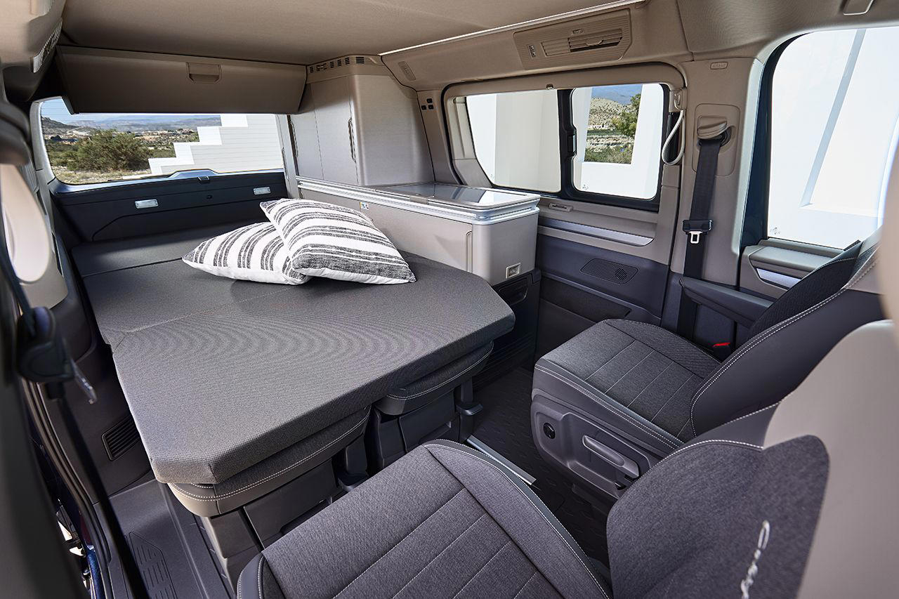 Volkswagen lanza una Multivan camper en blanco para que tú decidas cómo transformarla, pero con un gran obstáculo