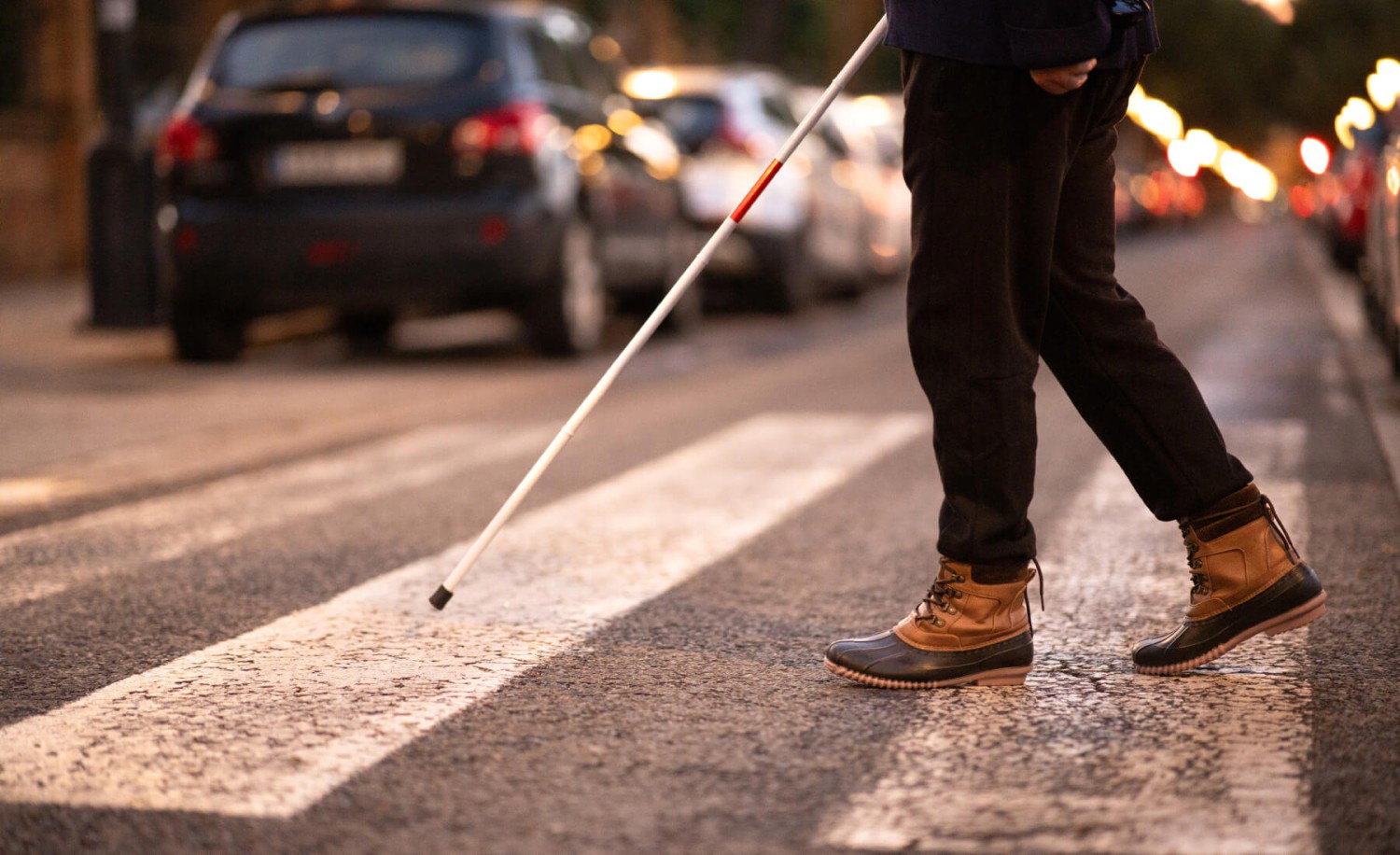 Escuchan, responden y sólo suenan cuando hace falta: ¿cómo funcionan los semáforos con ‘bluetooth’?