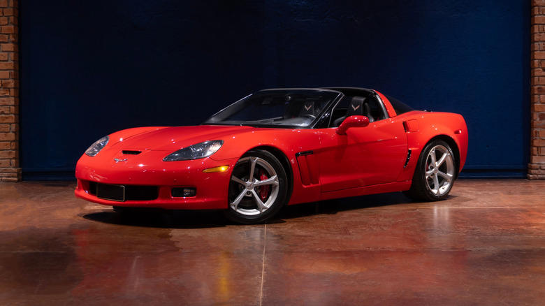 Which Corvette had the LS2 V8?