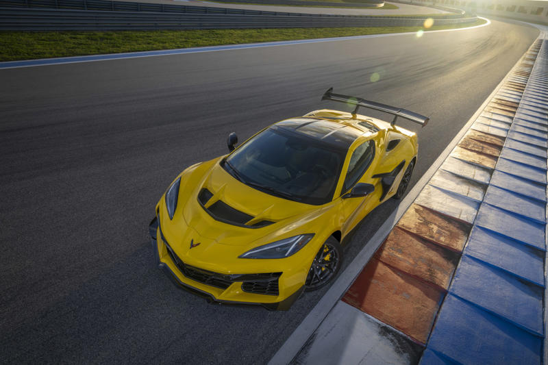 Chevrolet Corvette ZR1 breaks McLaren Senna lap record in Virginia