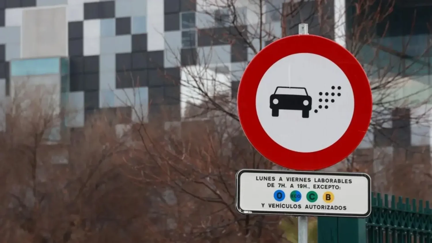 El engaño de las zonas de emisiones: por qué las ciudades no quieren o no pueden ponerlas