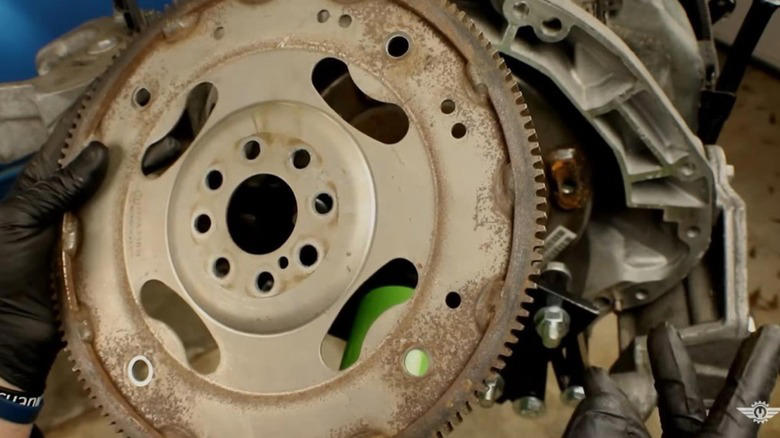 Why automatic transmissions have flex plates instead of flywheels